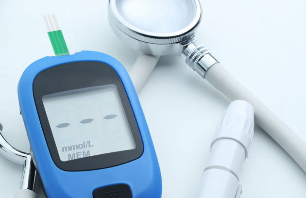 A blood glucose meter representing comprehensive Endocrinology Services in Sharjah for diabetes diagnosis and monitoring.